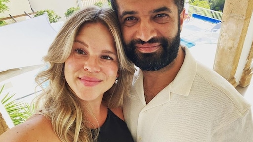 Kopen Zonder Kijken: Marlou & Ferdos Welcome Twin Daughters